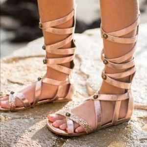 Size Y4 Joyfolie rosegold gladiator sandals